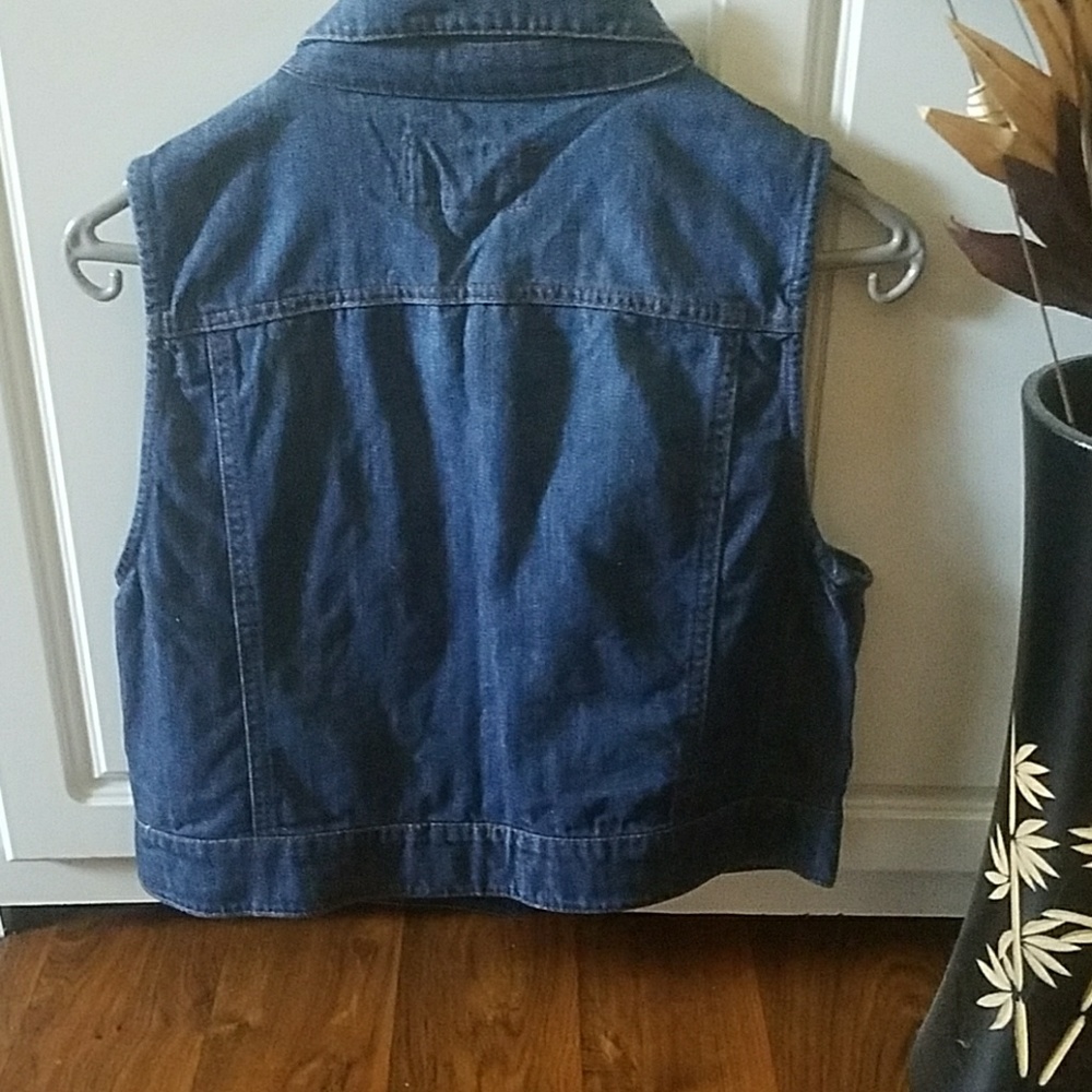 Vest - Picture 2 of 2